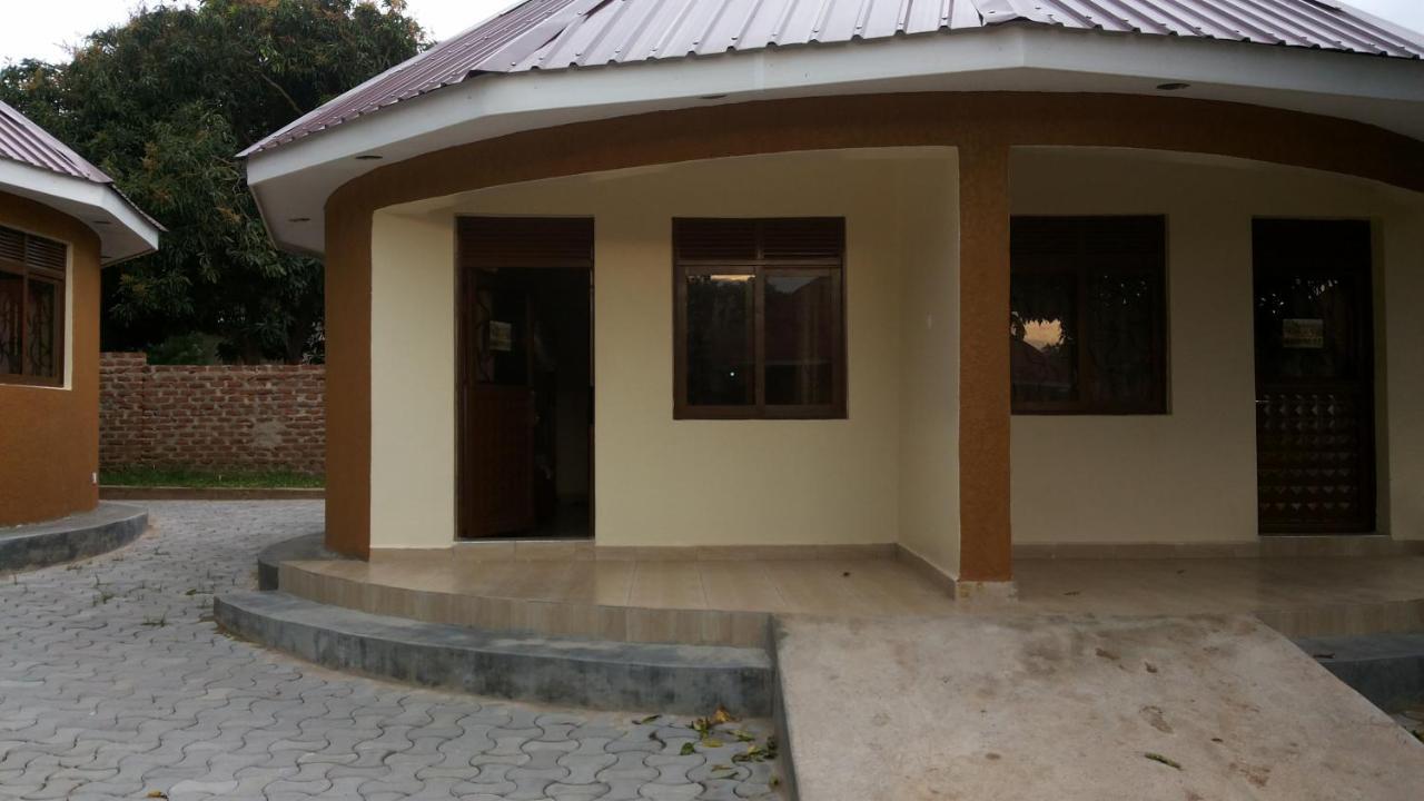 Kalalo Cottage Inn Pakwach Exterior foto